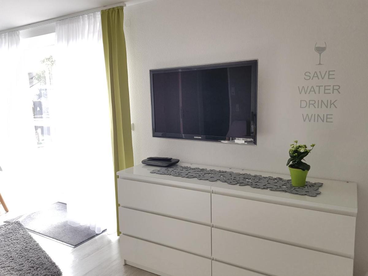 Gaestezimmer-Apartment Heidi Hoenl ビュルクシュタット エクステリア 写真